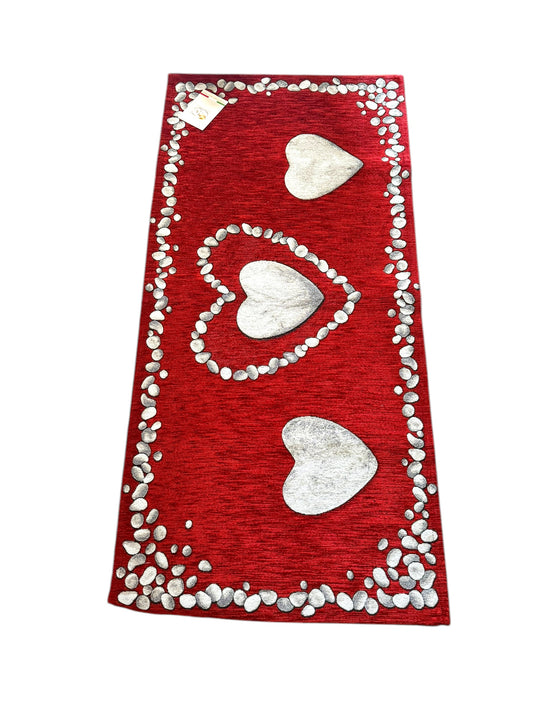 Tappeto Love 55 x 115 bordeaux e cuori beige.